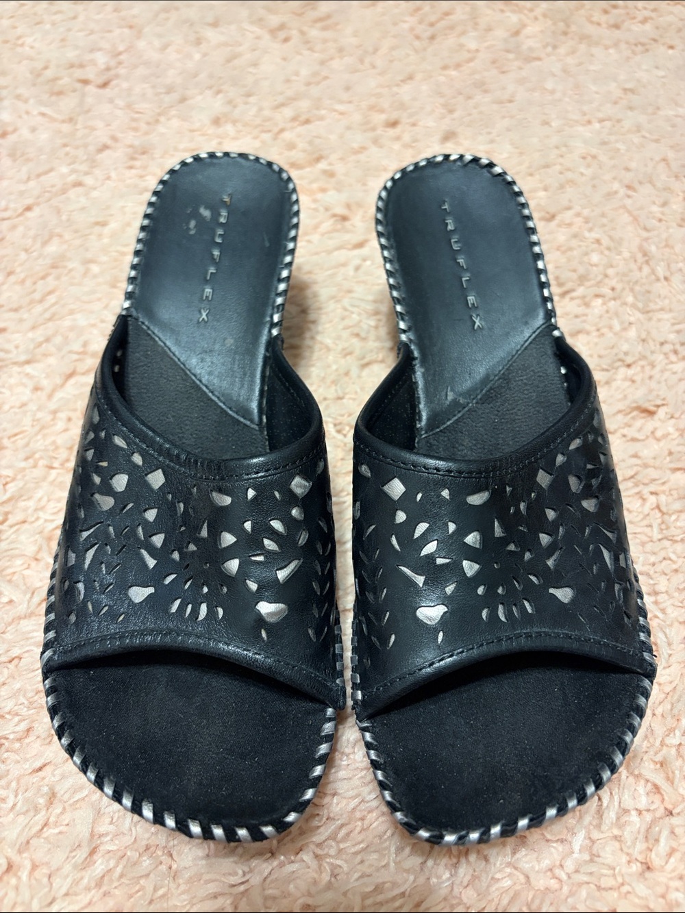 Truflex GF-LAZO Black laser cut with silver 
accents heeled slide sandal sz. 6.5
